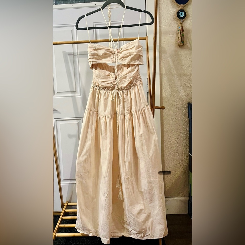 Cotton Cream Resort Maxi